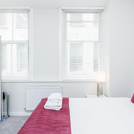 Roomspace Serviced Apartments - Sterling House Londen Buitenkant foto